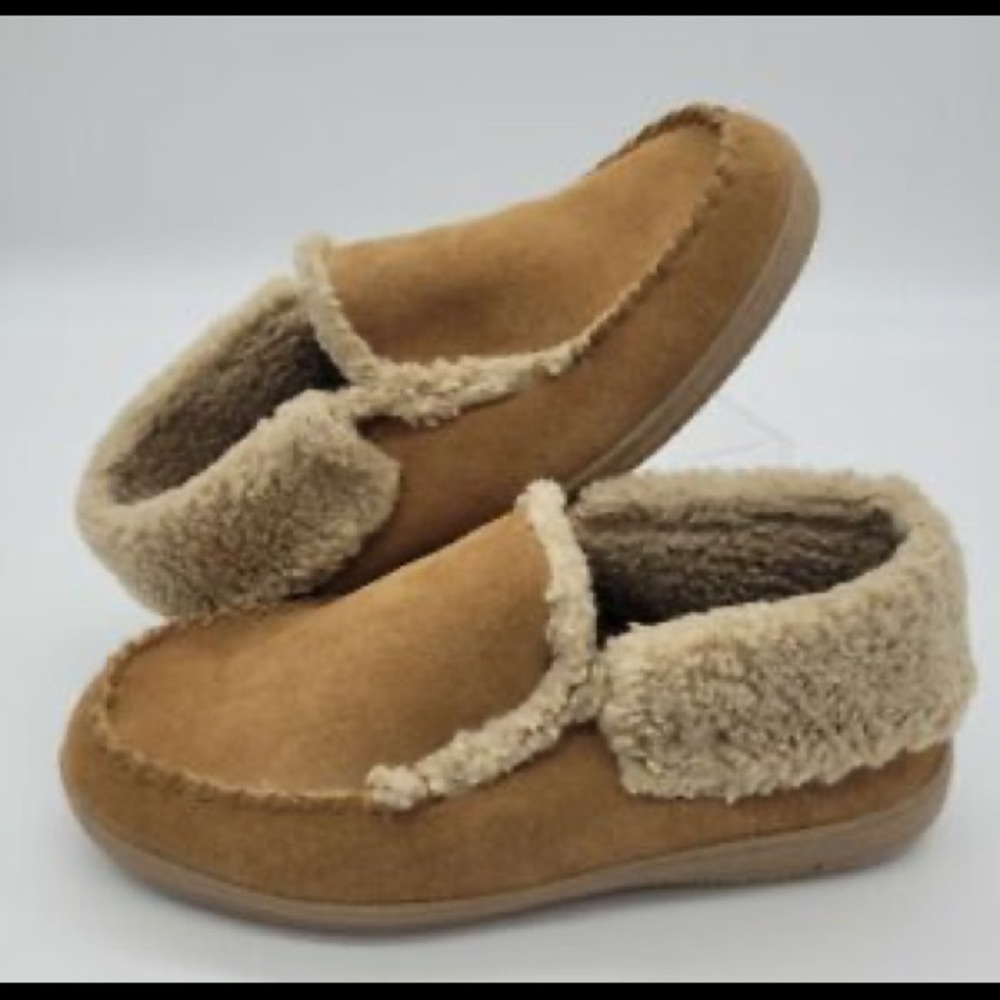 Clarks suede moccasin slippers
